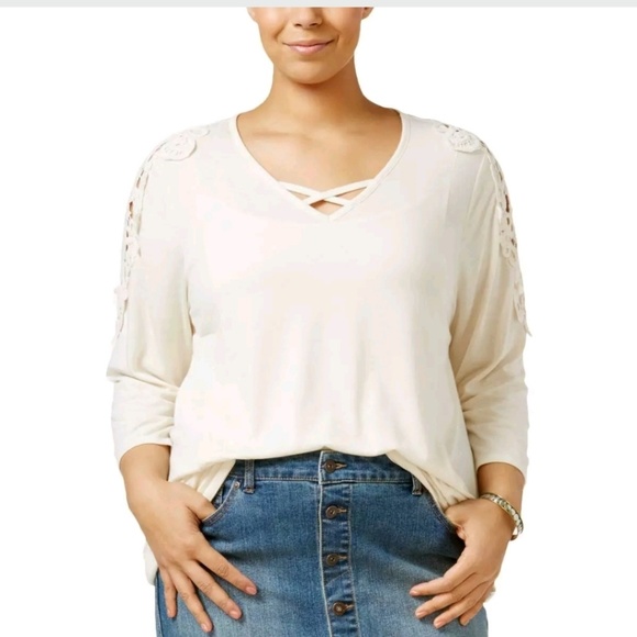 Style & Co. Tops - Comfy LS soft top w CROCHET sleeves